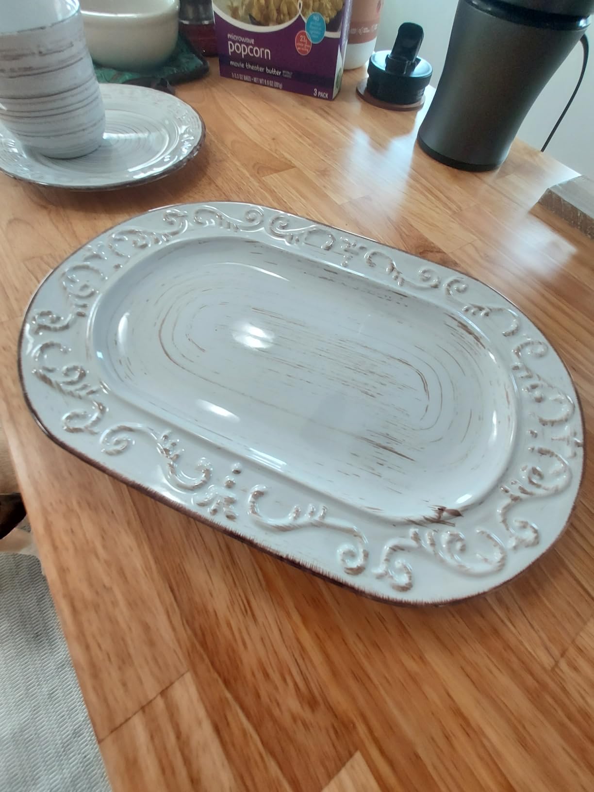 Pfaltzgraff Trellis Serving Platter, 13.75 inch, White customer photo 2