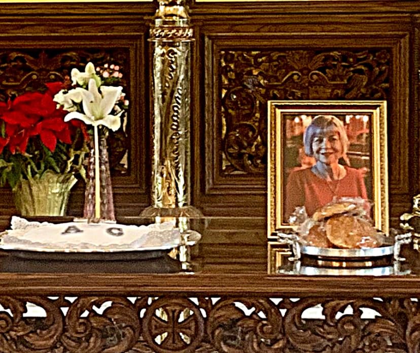 upsimples Vintage 8x10 Picture Frame, Antique Gold Frames, 2 Pack customer photo 2