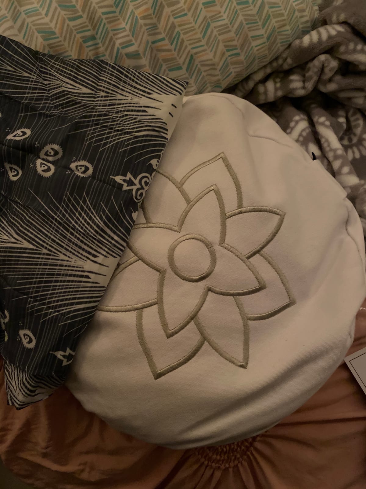 Mindful & Modern Large Meditation Cushion for Zafu Yoga - Meditation Pillow for Sitting on the Floor - Buckwheat Hull Filled Yoga Cushion with Removable, Washable 100% Cotton Cover and Carry Handle customer photo 2