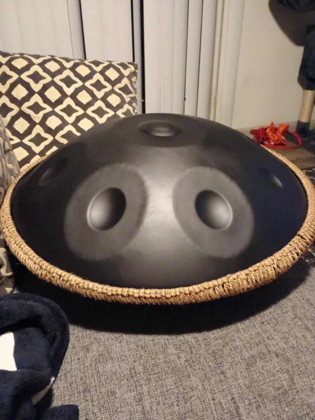 Handpan Drum 22 Inches D Minor Kurd, 432Hz 10 Notes Hand Drum Instrument, Premium Steel Drum, Handpan Instrument for Adults (Gold) customer photo 2