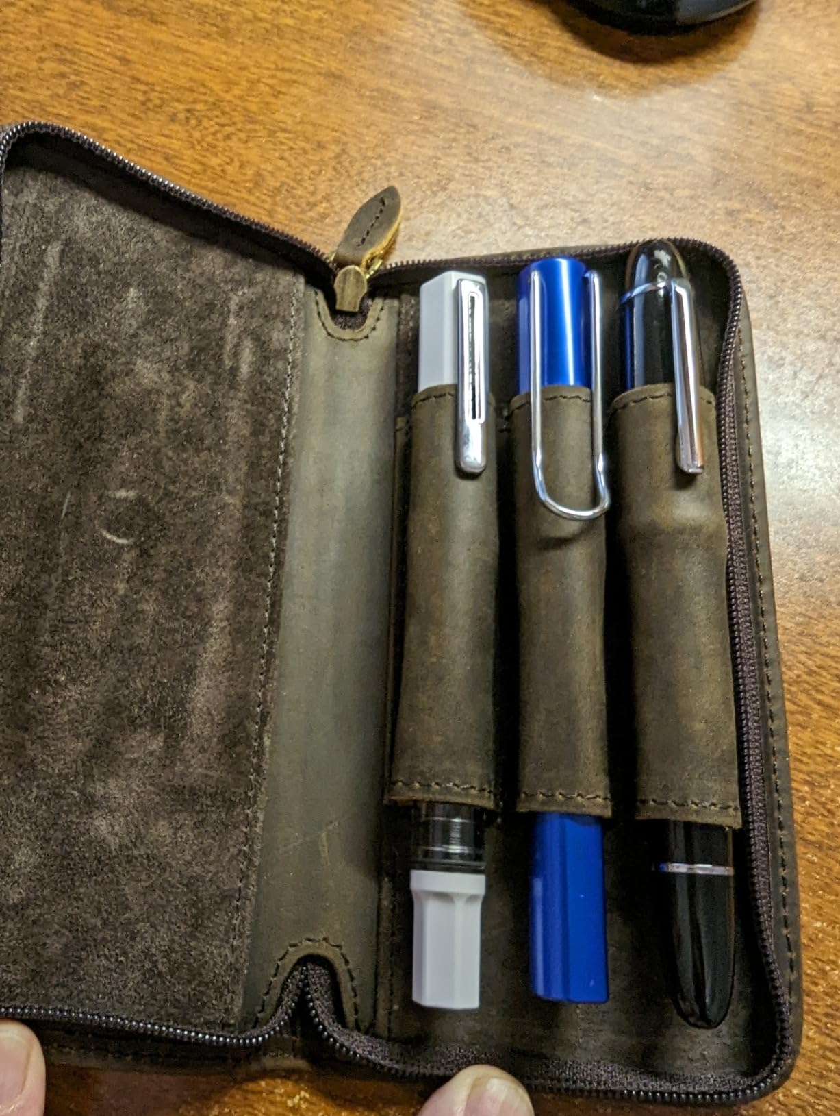 Asvine Fountain Pen Case 3 Divided Slots Crazy Horse Leather Pen Holder, Handmade Display Zippered Pouch for Rollerball Pen-Retro customer photo 2
