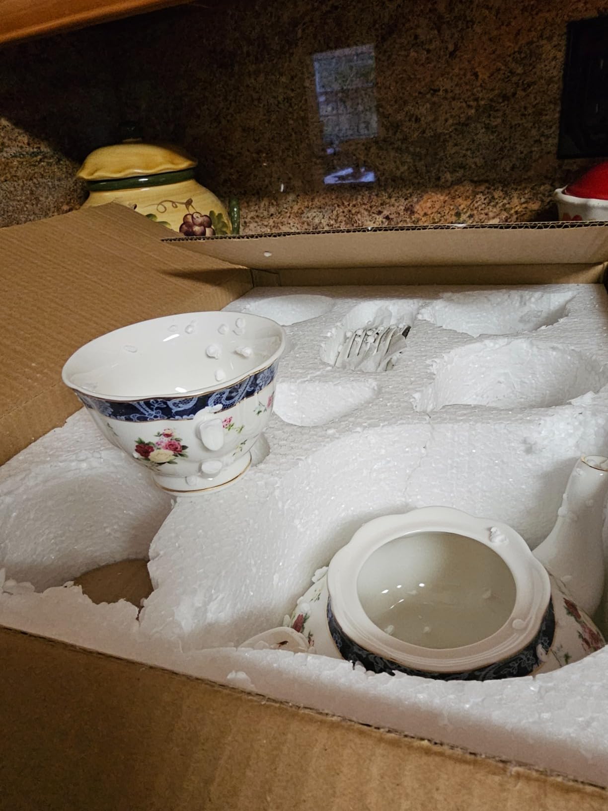 fanquare 21-Piece Blue Lace and Roses Bone China Tea Sets for Adults customer photo 1