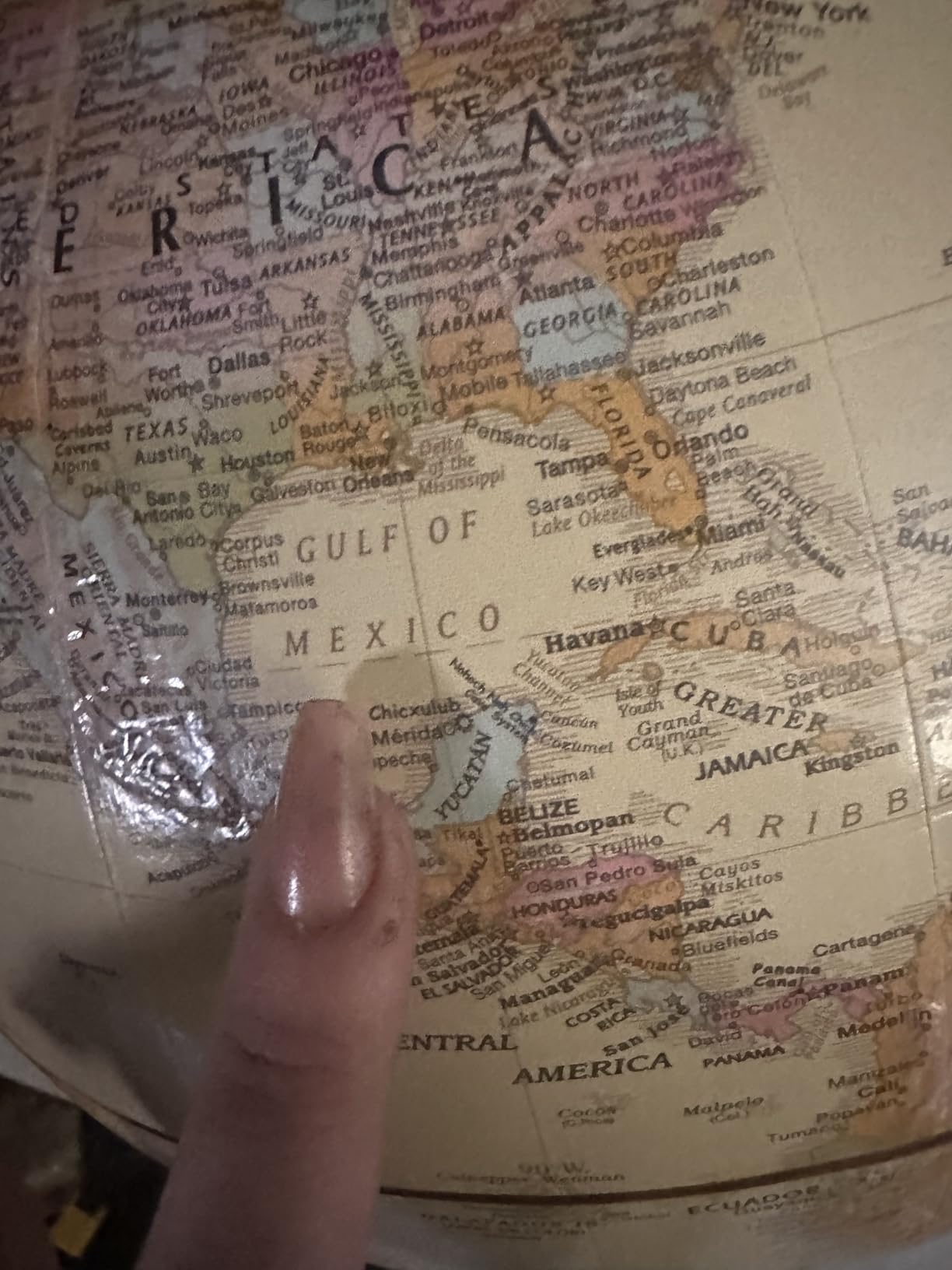 Replogle Globes Franklin World Globe, Antique Ocean, 12-Inch Diameter, Raised Relief (3-Dimensional Relief for Mountain Ranges). This Easy to assemble globe features over 4000 place names including political borders and provincial borders, shipping routes, detailed lakes, rivers, tributaries and canals. Held by a sturdy metal stand. (Ready To Assemble) customer photo 1