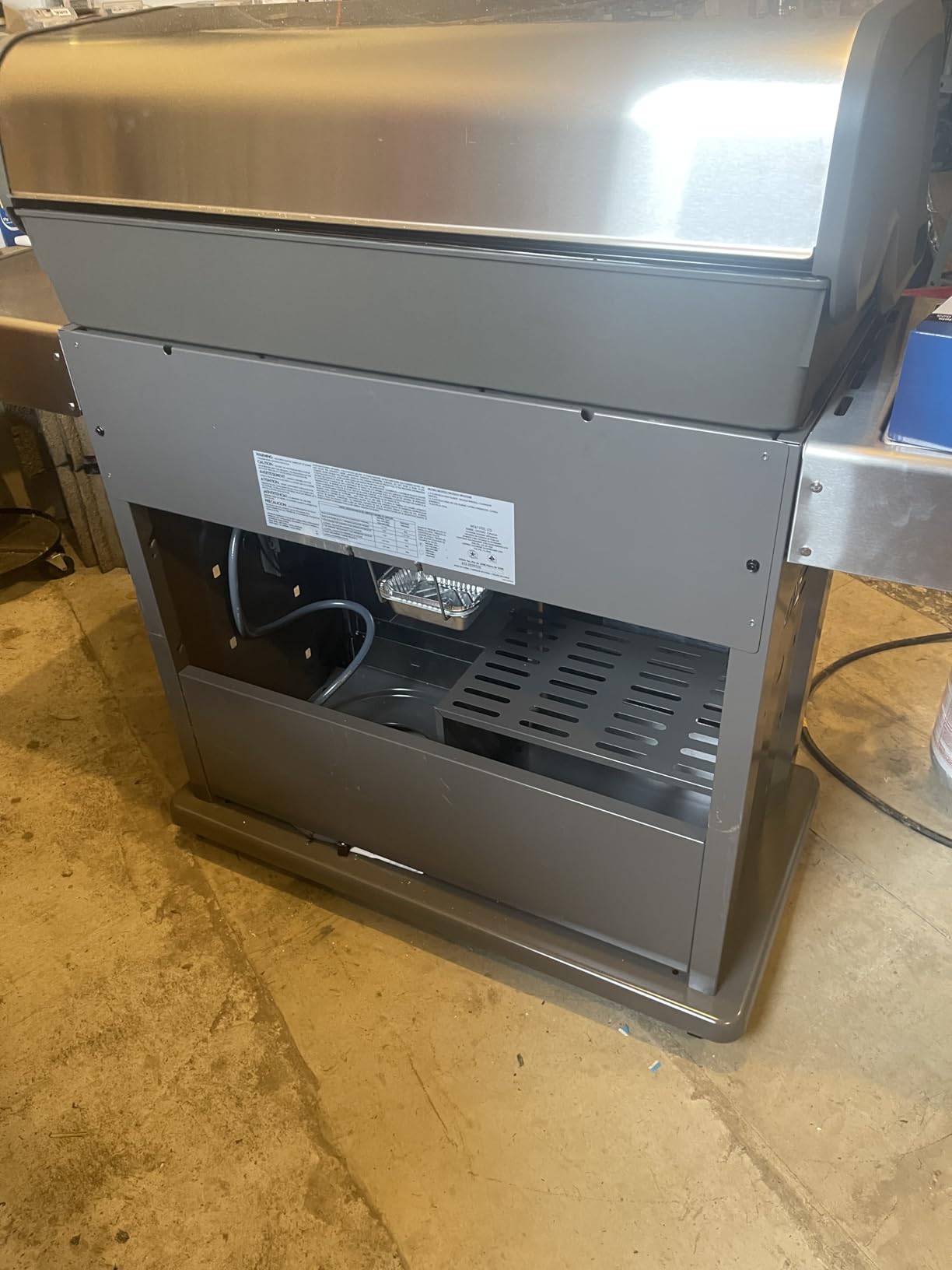 Napoleon Rogue PRO 625 5-Burner Natural Gas Grill with Infrared Side Burner customer photo 2