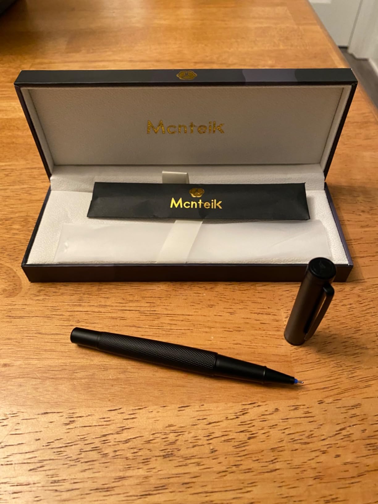 MCNTEIK Electroplated Blue Rollerball Pen,Exquisite Mesh Texture Design customer photo 1