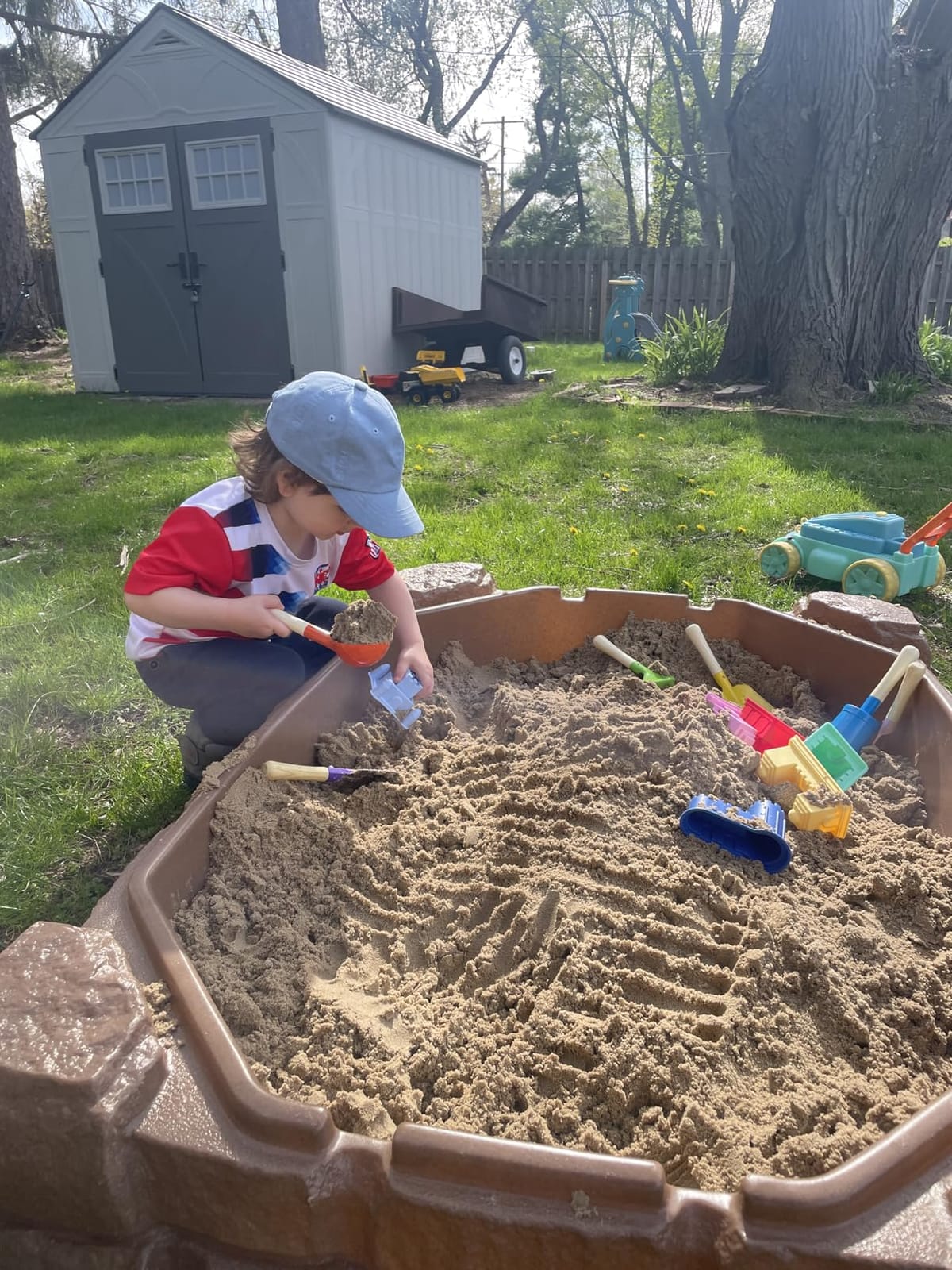 Step2 Natural Playful Sandbox, Kids Activity Sensory Table, Summer Outdoor Toys, Lid Included, For Toddlers 1+ Years Old customer photo 2