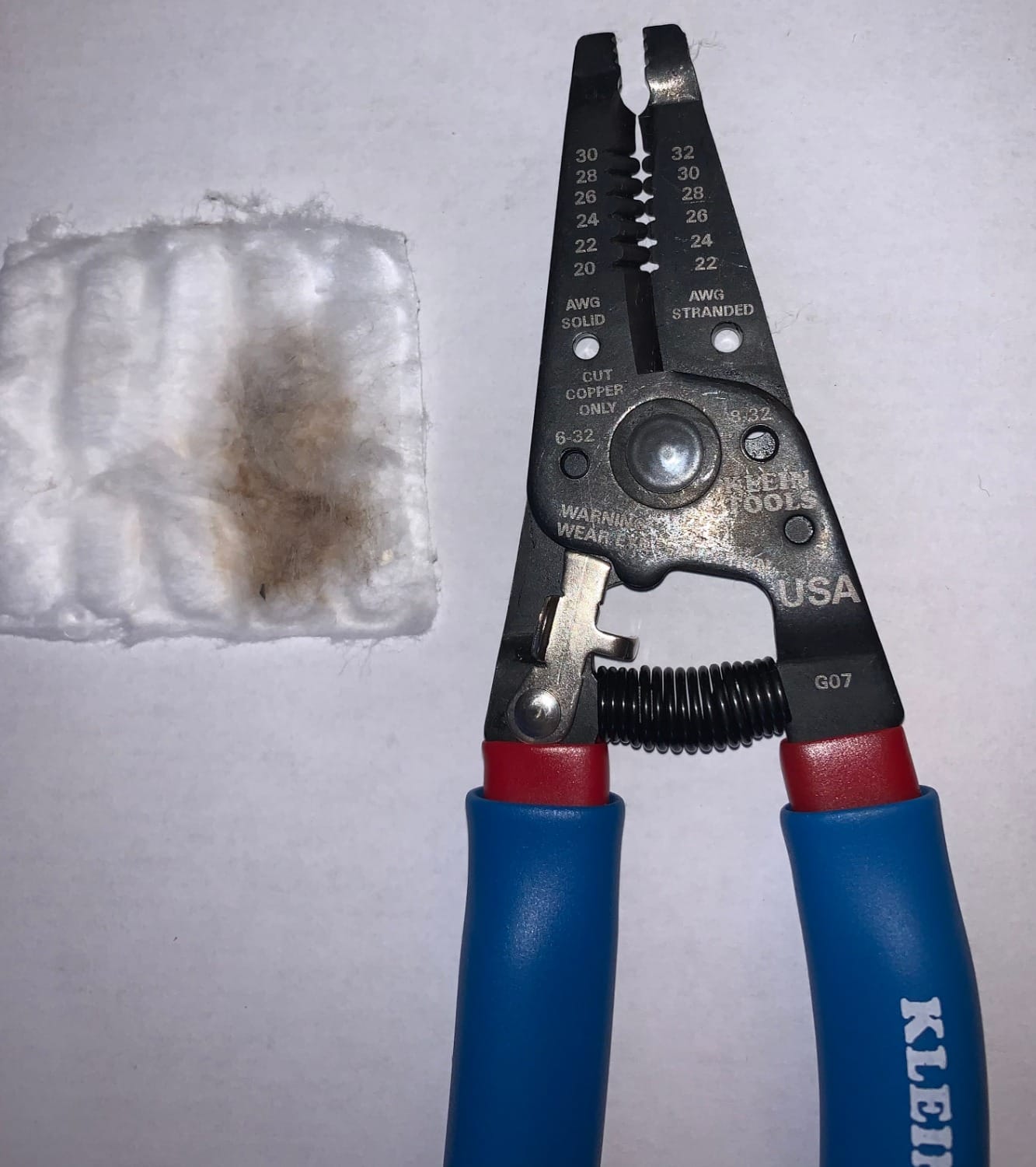 Klein Tools 11057 Wire Cutter/Stripper, Made in USA, Heavy Duty Cutter for 20-30 AWG Solid and 22-32 AWG Stranded Wire customer photo 1