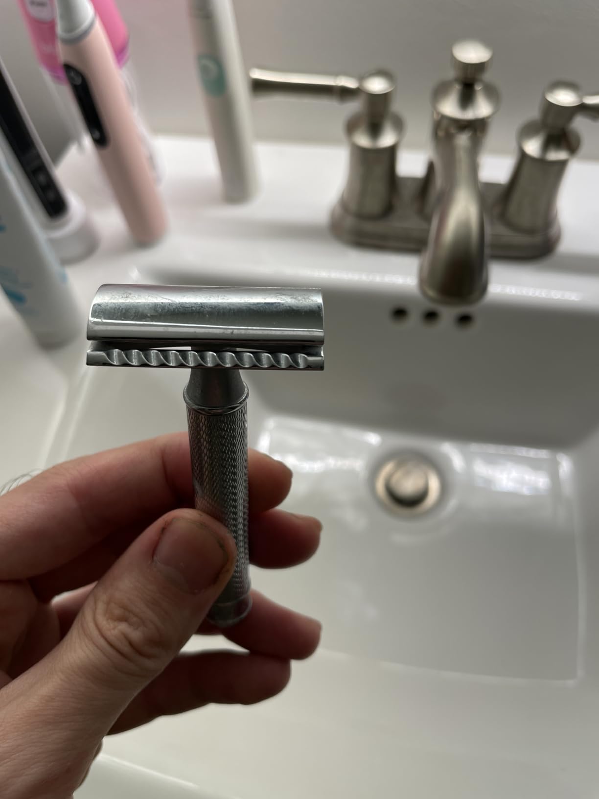 MÜHLE TRADITIONAL R89 Double Edge Safety Razor (Closed Comb) | Perfect for Everyday Use | Barbershop Quality Close Smooth Shave | Luxury Razor for Men customer photo 2
