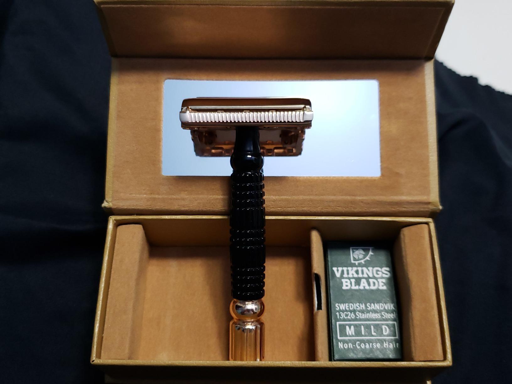 VIKINGS BLADE Double Edge Safety Razor for Men + 5 Swedish Steel Blades + Luxury Case. Smooth, Reusable, Eco-Friendly (The Chieftain) customer photo 2