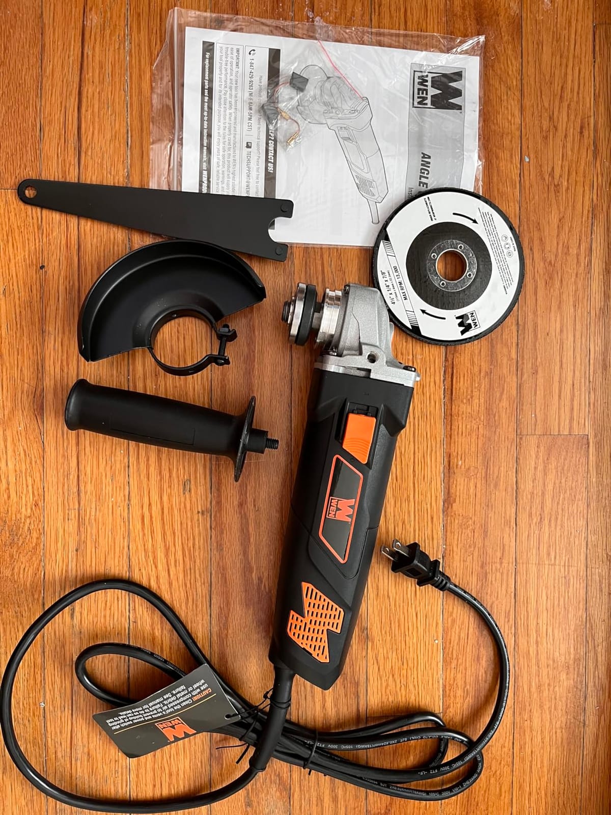 WEN 7-Amp Angle Grinder with 4-1/2-Inch Wheel and Reversible Handle (944) customer photo 2