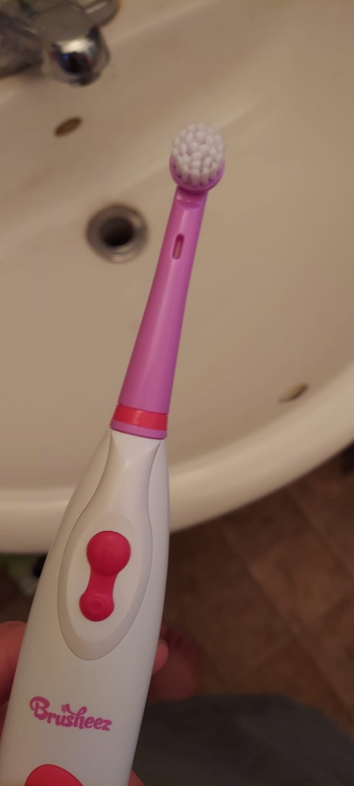 Brusheez Kids Electric Toothbrush Set customer photo 1
