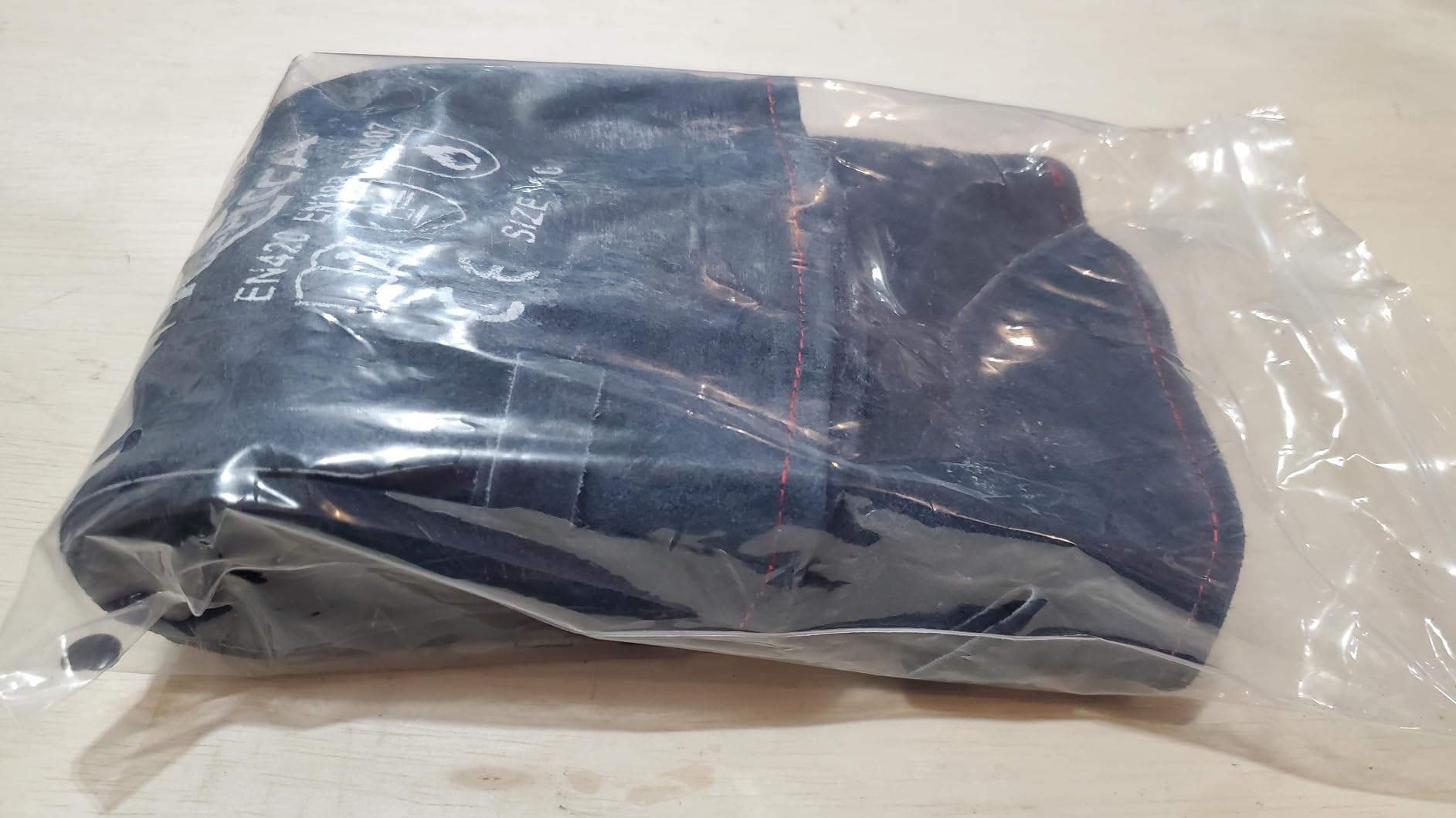 RAPICCA Welding Gloves for Men, 932°F Fireproof Leather, 16 in Blue customer photo 2