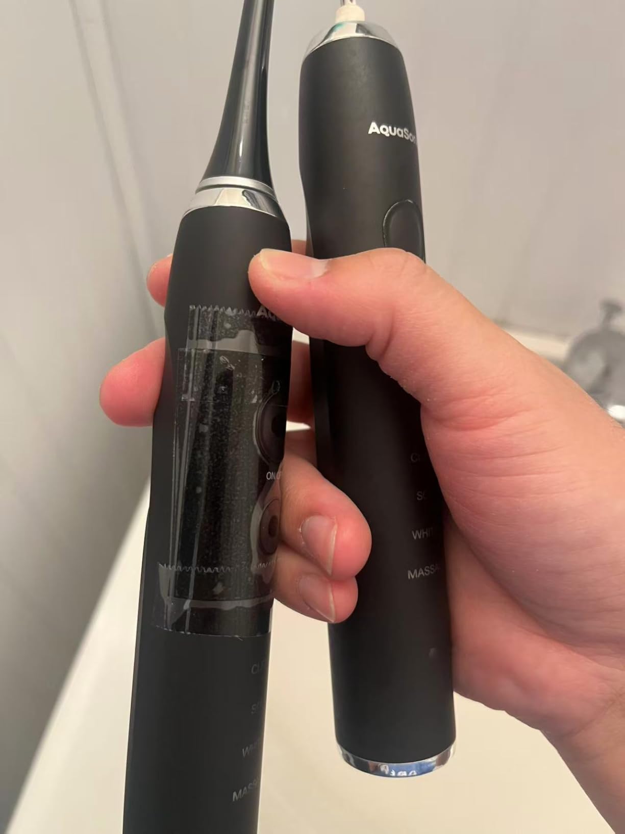 Aquasonic Black Series Ultra Whitening Toothbrush – ADA Accepted Electric Toothbrush- 8 Brush Heads & Travel Case – 40,000 VPM Electric Motor & Wireless Charging - 4 Modes w Smart Timer customer photo 1