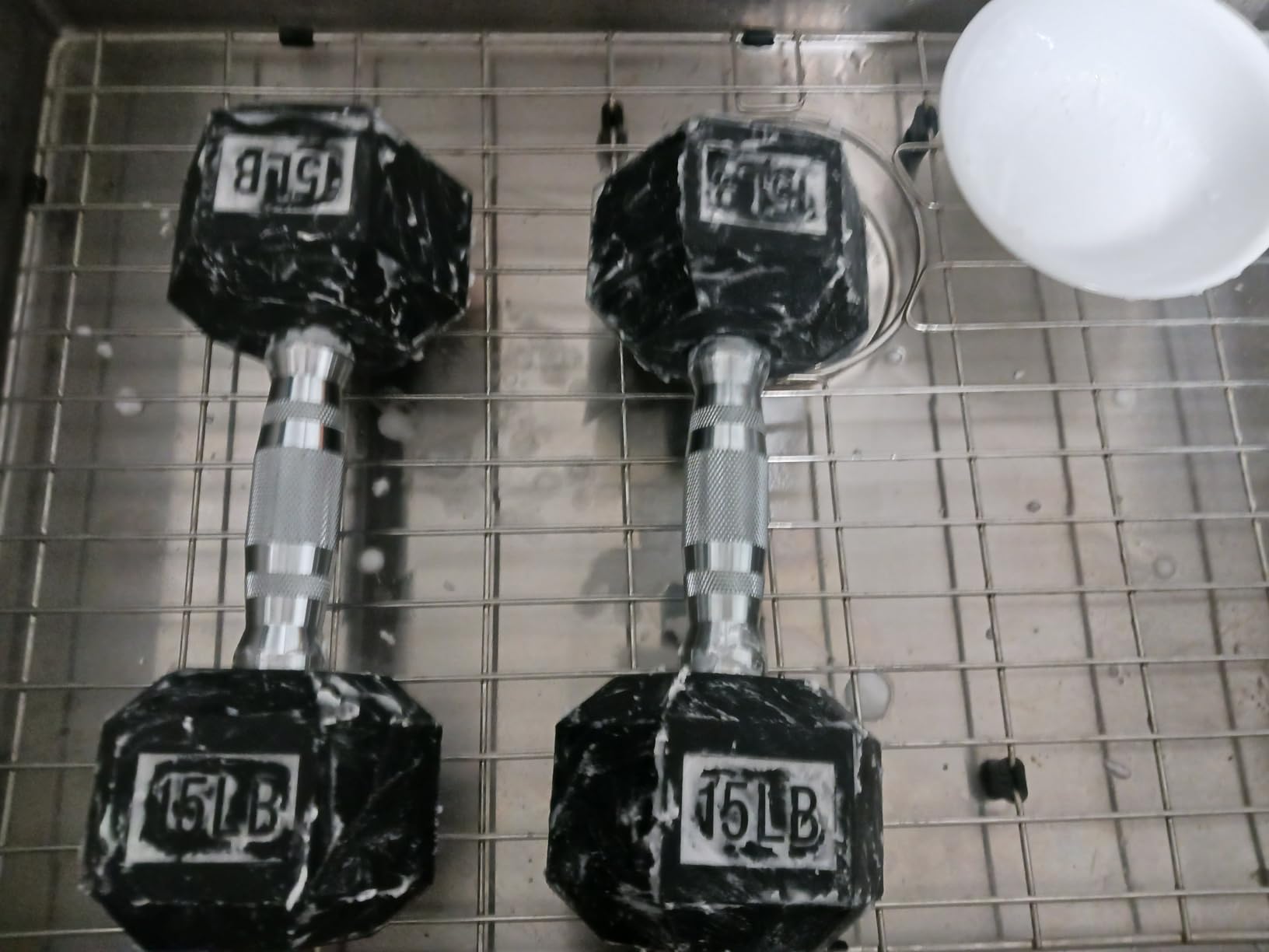 Amazon Basics Rubber Hex Dumbbell Hand Weight customer photo 2
