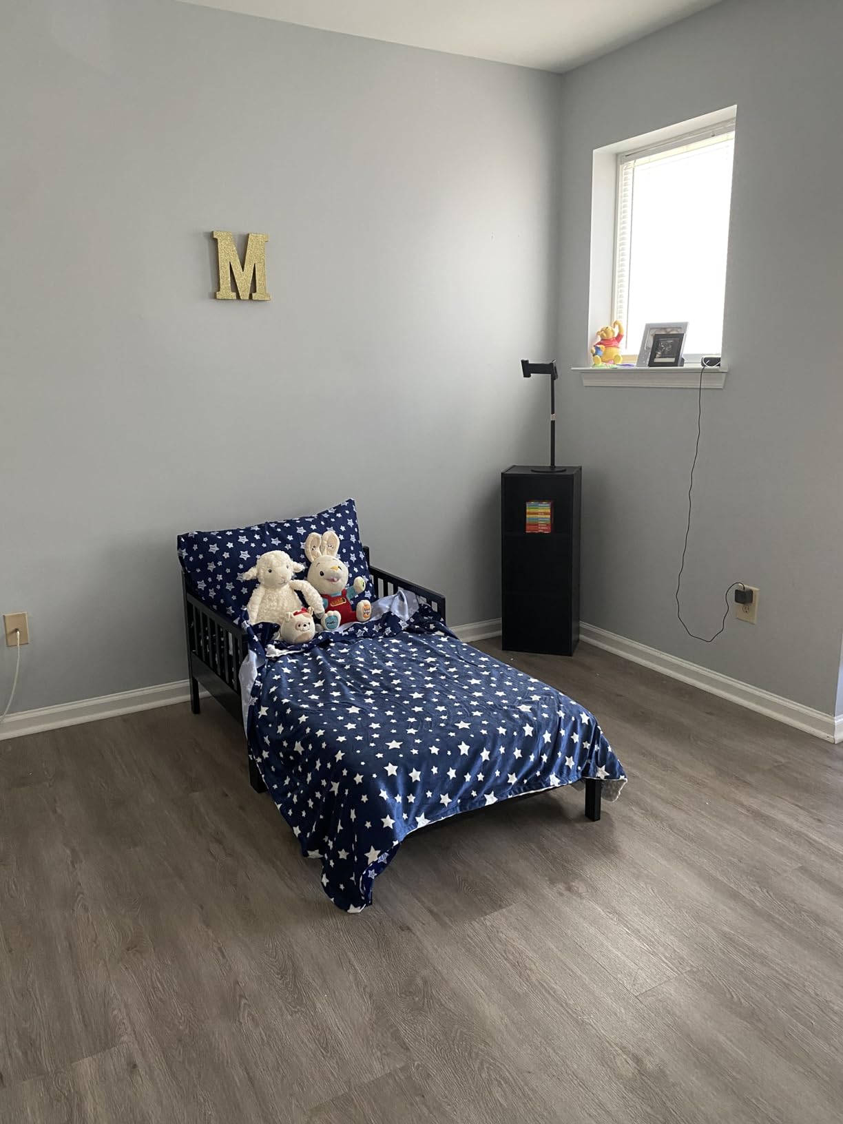 Dream On Me Sydney Toddler Bed, GREENGUARD Gold, Pinewood, Black customer photo 2