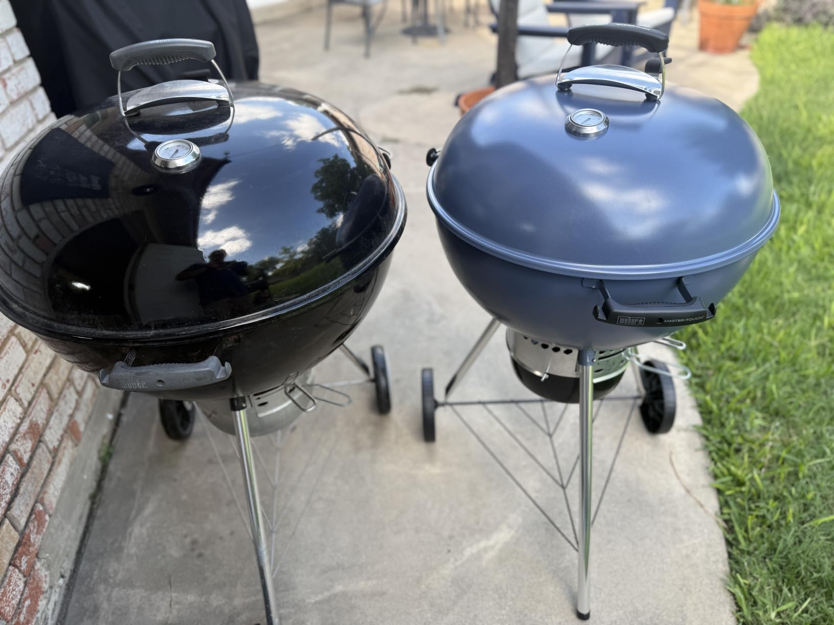 Weber® Master-Touch Charcoal Grill, 22-Inch, Deep Ocean Blue customer photo 2