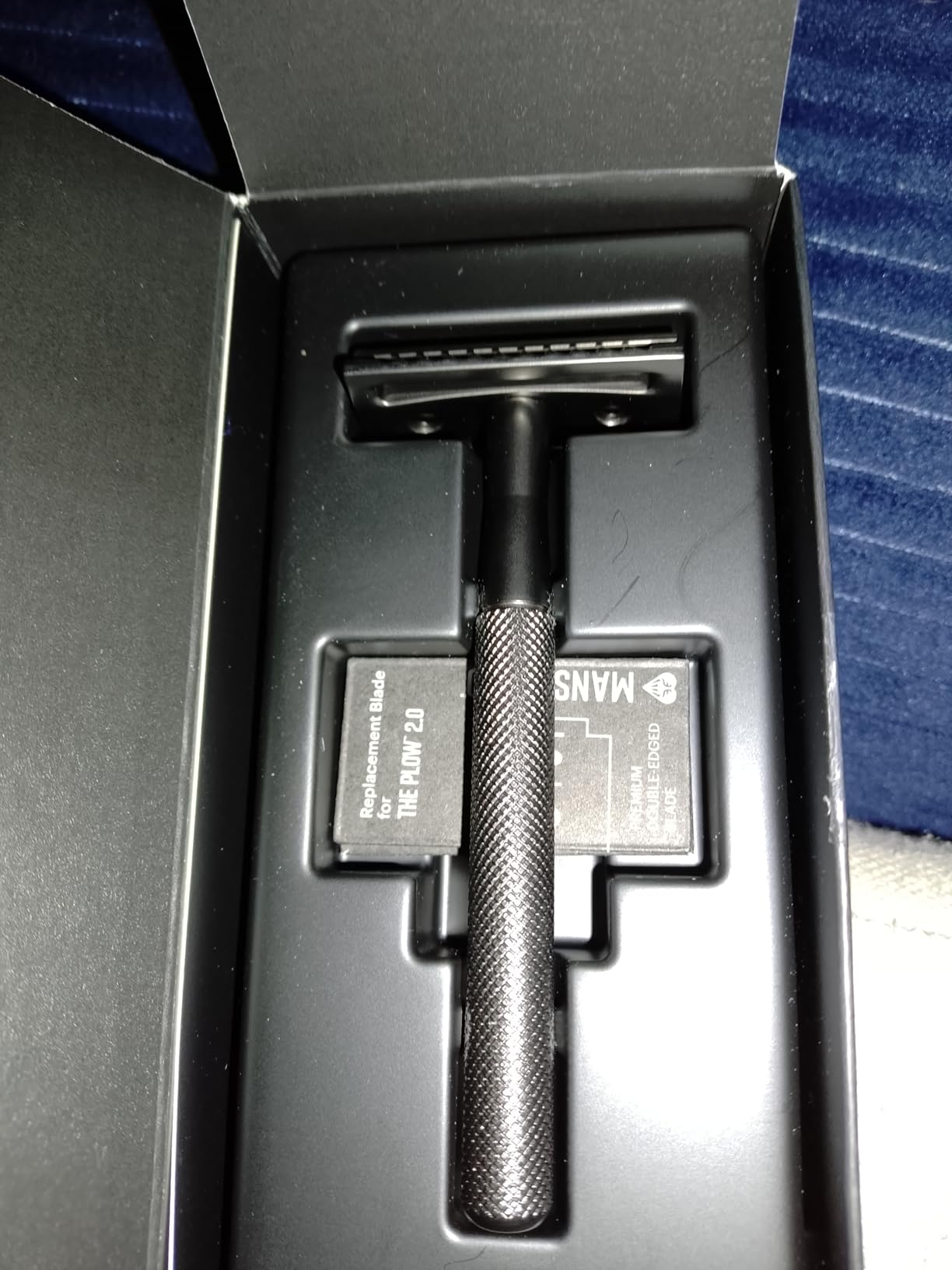 MANSCAPED® The Plow® 2.0 Premium Single Blade Double-Edged Safety Face Razor for Men customer photo 2