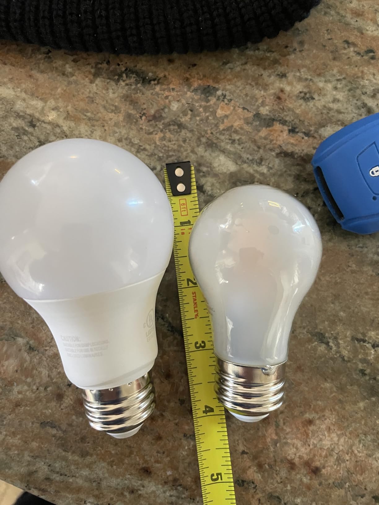 Linkind A19 LED Light Bulbs Dimmable, 60W Equivalent, Energy Efficient 9W, 2700K, 800 Lumens, E26 Standard Base, Lighting for Bedroom Living Room Home Office, 6 Packs customer photo 2