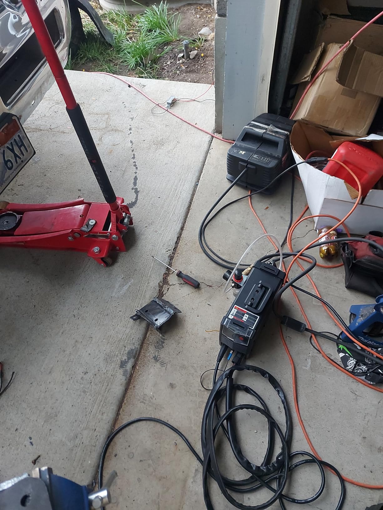 YESWELDER Plasma Cutter Dual Voltage 110/220V,45 Amp Non-Pilot Arc Digital Display IGBT Portable plasma cutter machine with accessories customer photo 2
