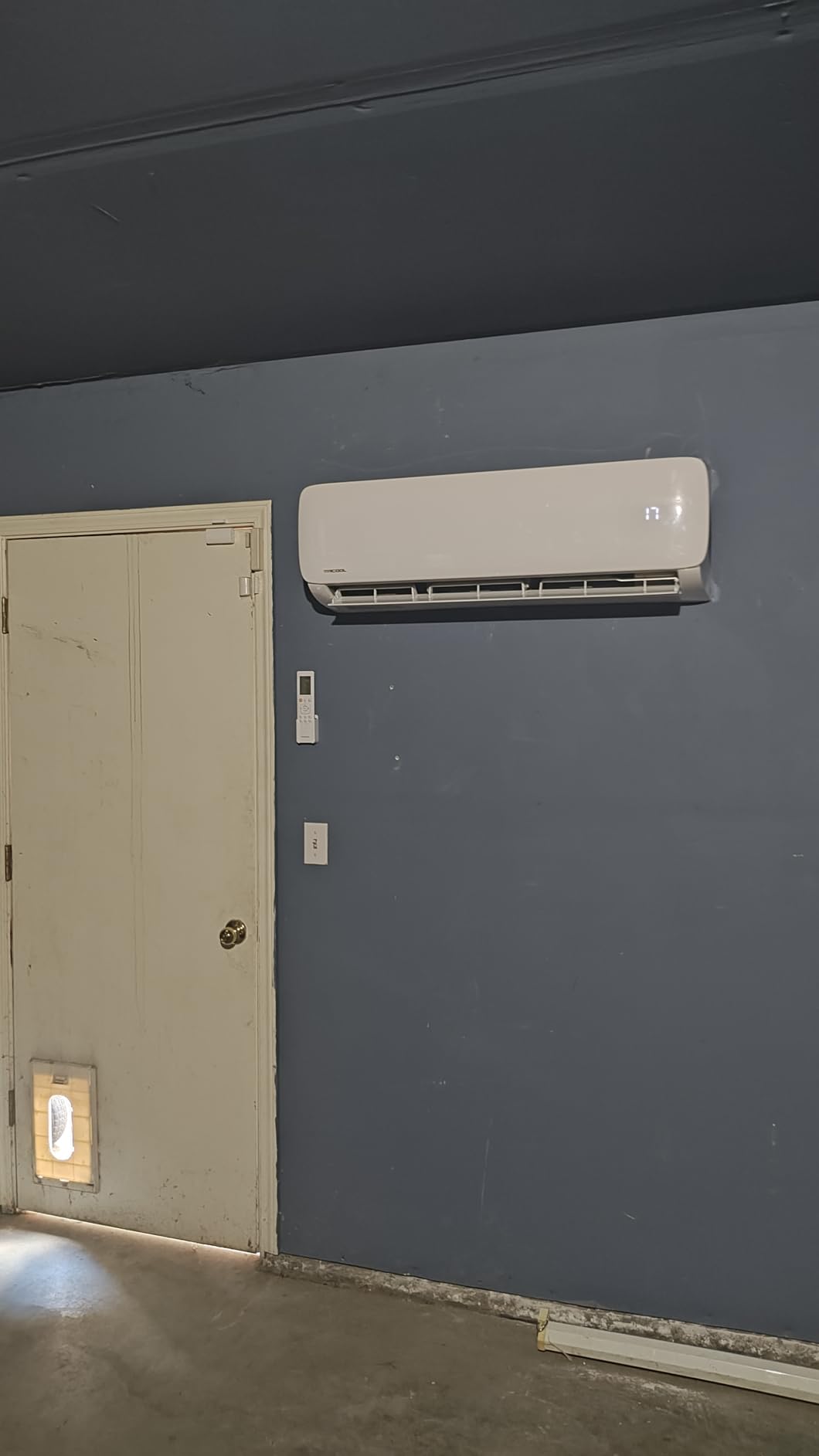 MRCOOL 18000 BTU Ductless Inverter Mini Split Air Conditioner & Heat Pump customer photo 2