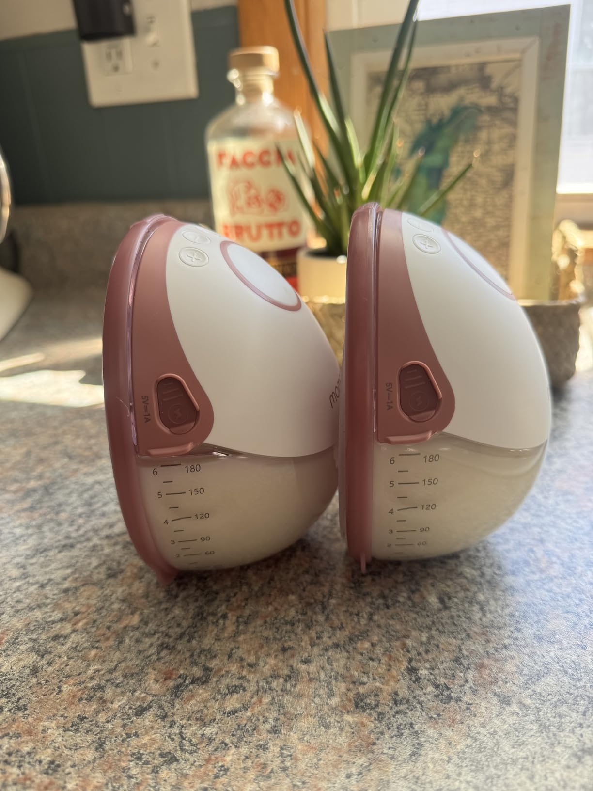 Momcozy Breast Pump Hands-Free Mobile Style Wearable M6 24mm, 2Pcs Cozy Red customer photo 1