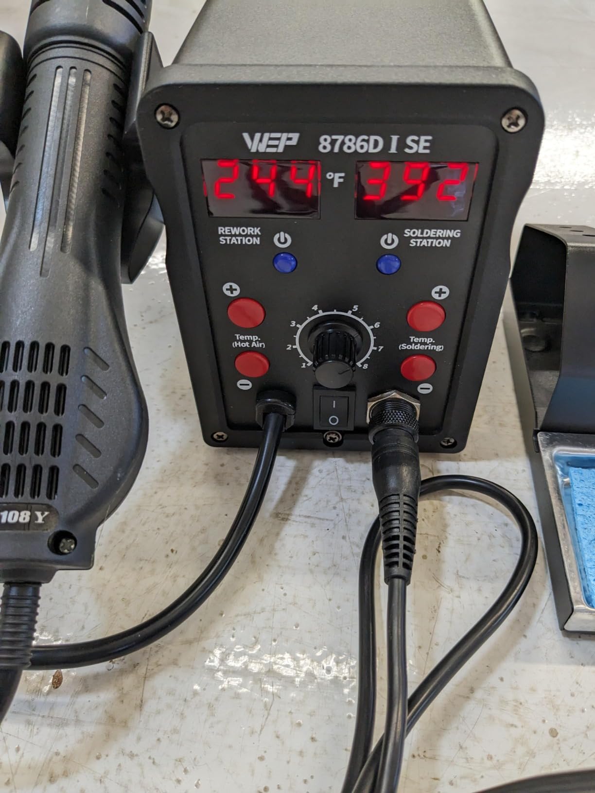 WEP 8786D-I SE Hot Air Soldering Iron Station Kit 2-IN-1 for Rework, Desoldering with Lead-Free Solder Wire, 5 Soldering Tips, 3 Hot Air Nozzles,Tweezers, Desoldering Pump customer photo 2