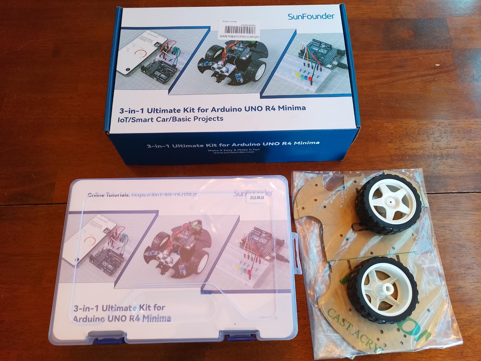 SunFounder 3-in-1 Super Starter Kit with Original Arduino Uno R4 Minima, IoT&Smart Car Projects, ESP8266 WiFi, 50+ Step-by-Step Tutorials for Beginners to Engineers, RoHS Compliant customer photo 1
