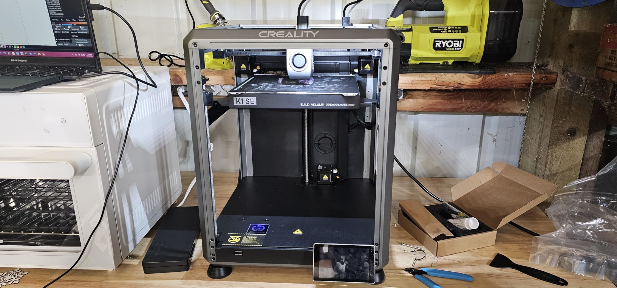 Creality Enclousre for Laser Engraver,Laser Engraving Machine Protective Cover with Eye Protection, Insulates Against Fumes and Odors for Cutter Machine customer photo 2