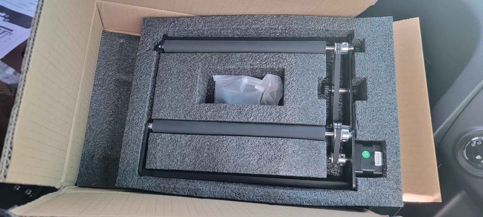 Longer Rotary Roller Series,with Bracket, Y-Axis 360° Rotation for Laser Engraver Engraving Cylindrical Objects Tumblers Cans Cups Bottles, Compatible with 99% of Laser Engraver,Size 268 * 184 * 60mm customer photo 2