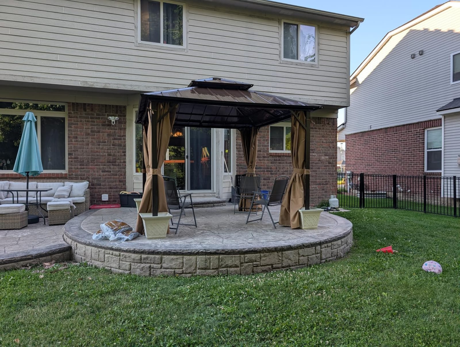 YOLENY 10x10 Gazebo，Outdoor Hardtop Gazebo with Aluminum Frame customer photo 2
