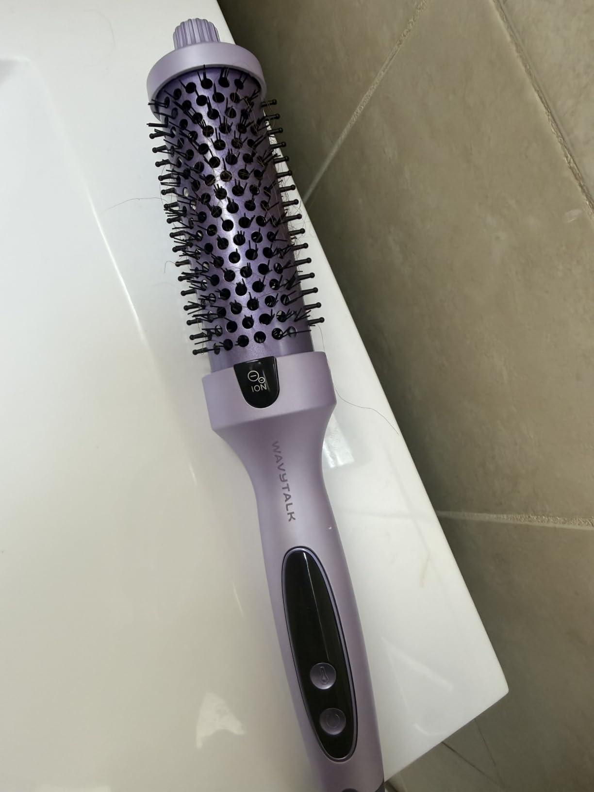 Wavytalk Thermal Brush Blowout Boost 1.5″ Heat Round Brush for Blowout Look customer photo 2