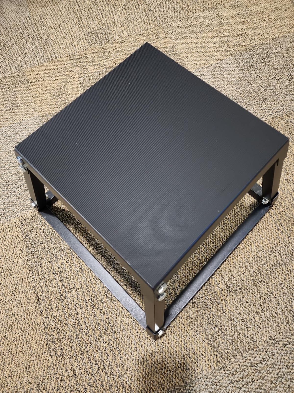 VEVOR Plyometric Jump Box, 18 Inch Plyo Box, Steel Plyometric Platform and Jumping Agility Box, Anti-Slip Fitness Exercise Step Up Box for Home Gym Training, Conditioning Strength Training customer photo 2