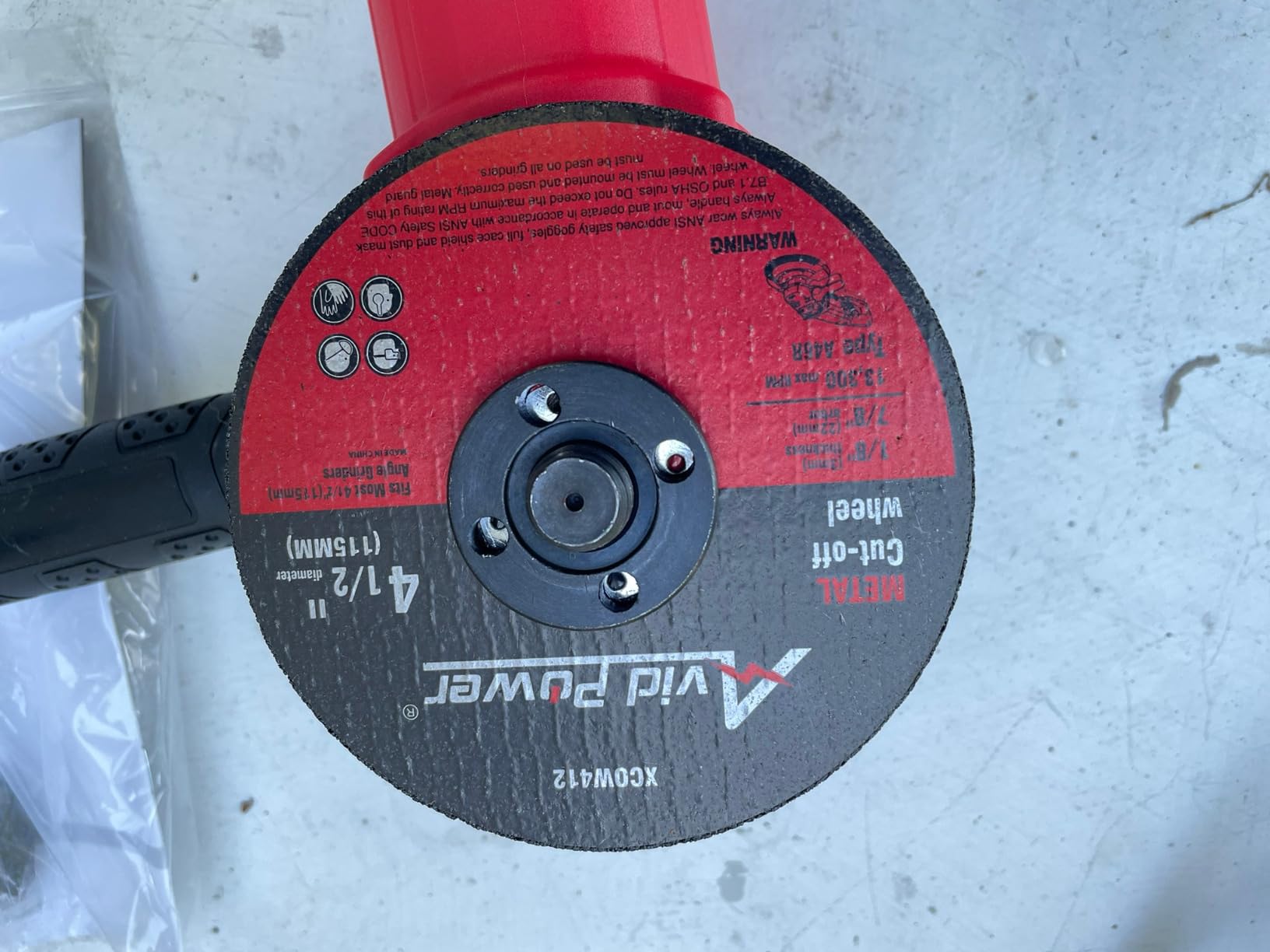 AVID POWER Angle Grinder 4-1/2 Inch 8.0 Amp 1000W Electric Grinder Tool 7-Variable-Speed Metal Grinder, 11,500 RPM, Paddle Switch with Lock-on Button, Cutting & Grinding Wheels and Side Handle - Red customer photo 2