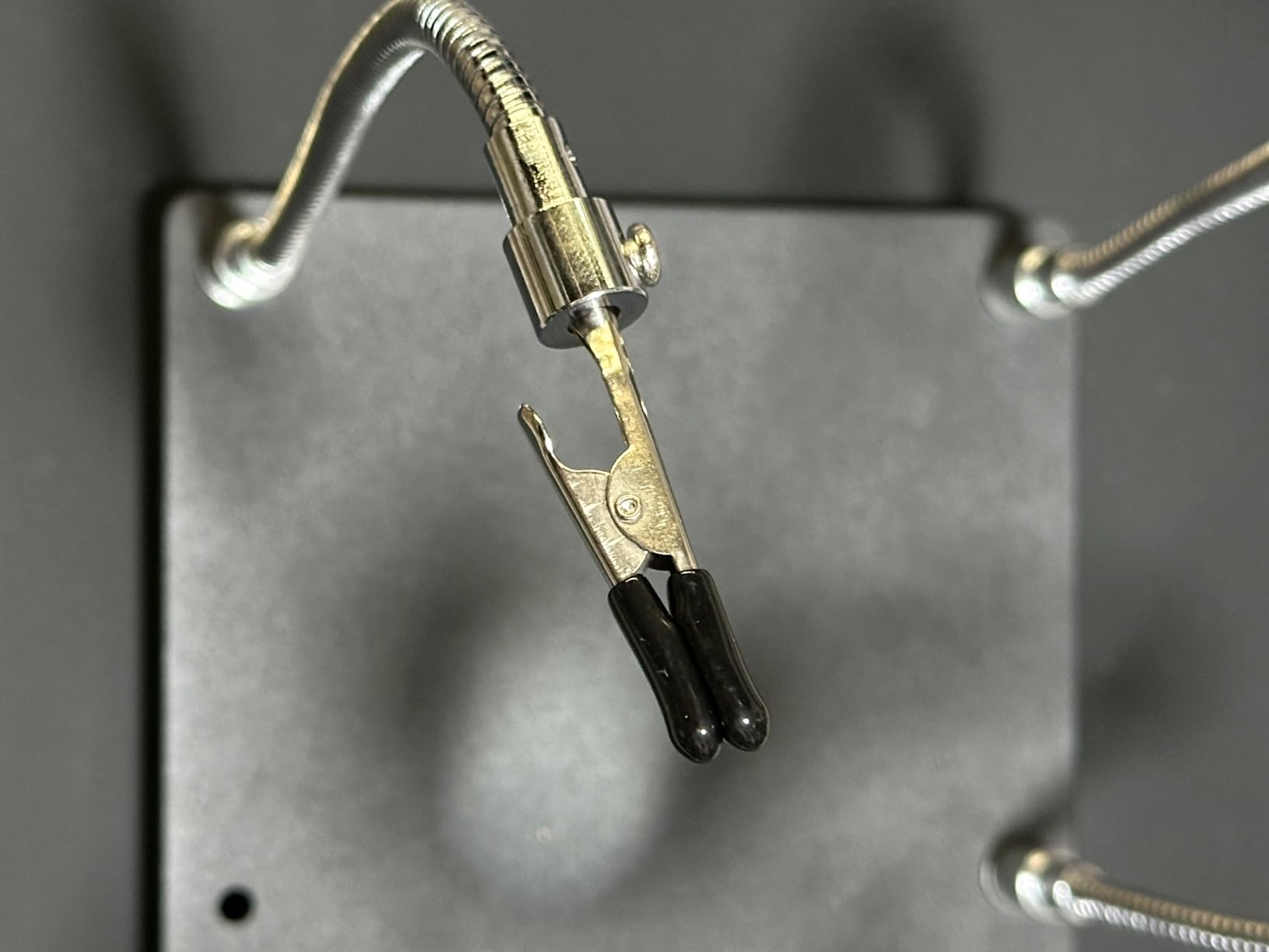 Kaisiking Helping Hands Soldering Station with Magnifying Glass customer photo 2