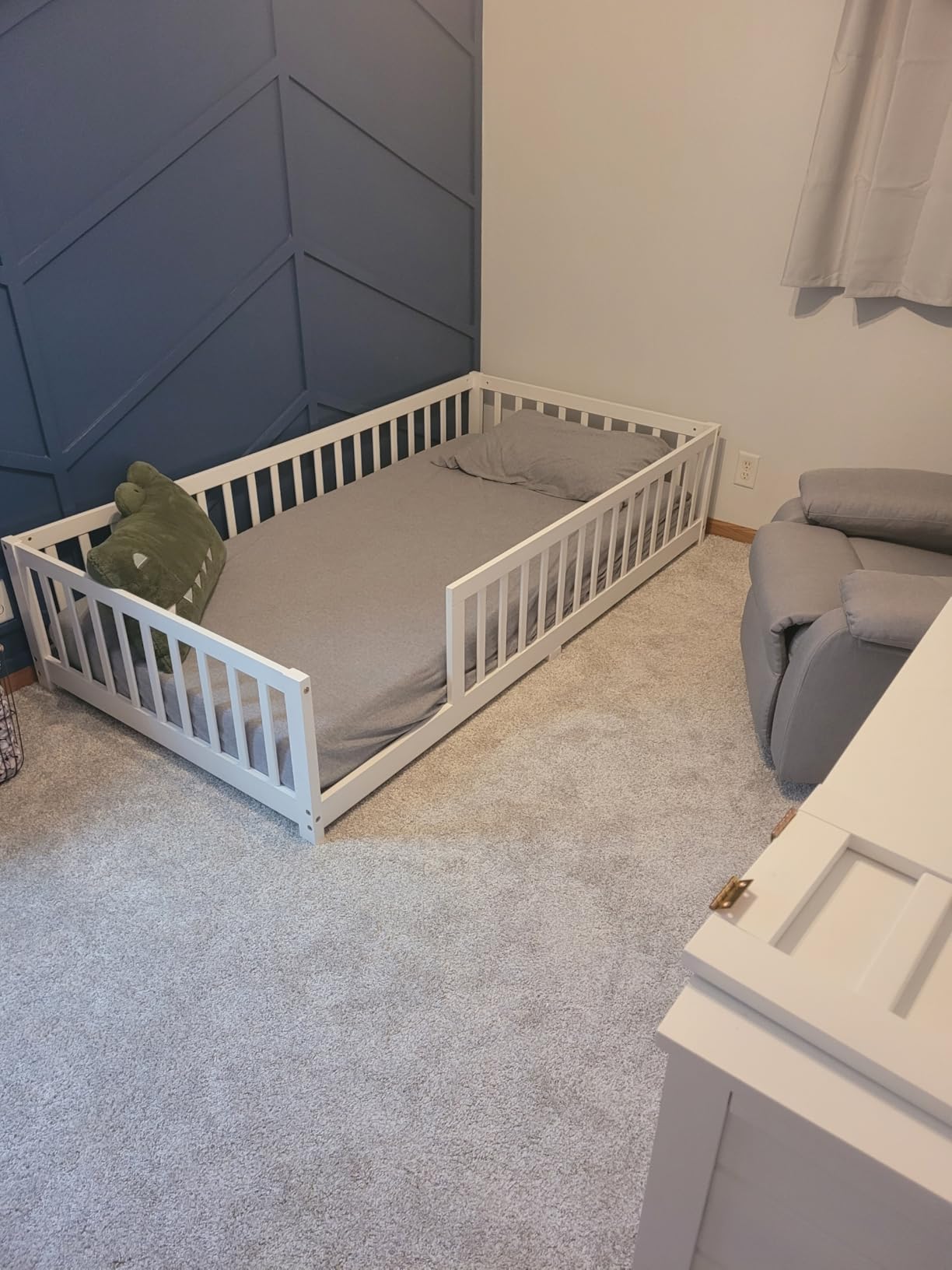 Twin Floor Bed with Slats, Fence and Door, Twin Size Montessori Floor Bed for Kids, Girls, Boys, Easy Assemble Montessori Bed Frame(Twin White) customer photo 2