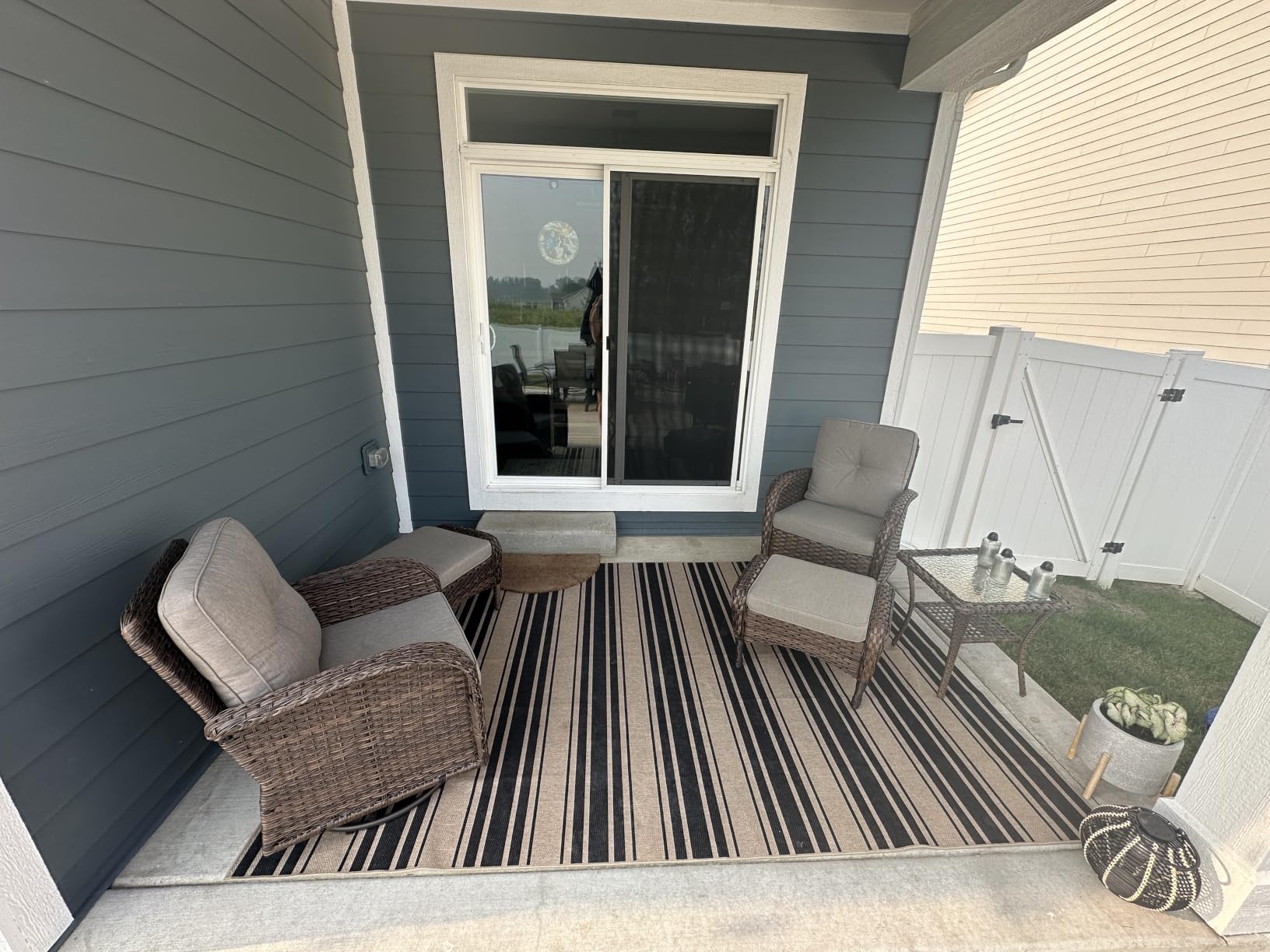Belord Patio Furniture Swivel Glider PE Wicker Chairs, Outdoor Swivel Rocker Seating with Cushions for Porch Deck Balcony, Brown Wicker Blue Cushion customer photo 1