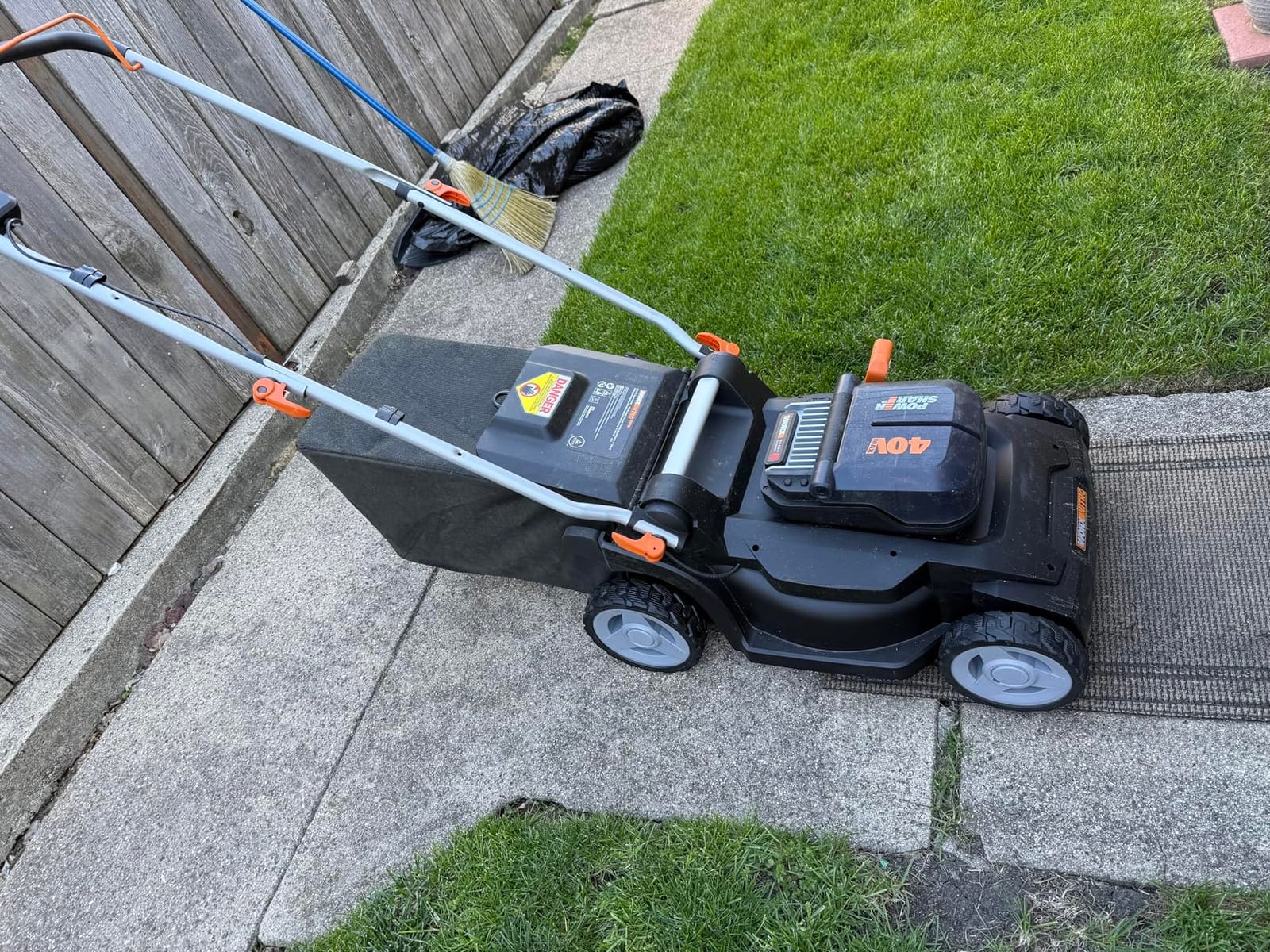 Worx Cordless Lawn Mower, 40V 17