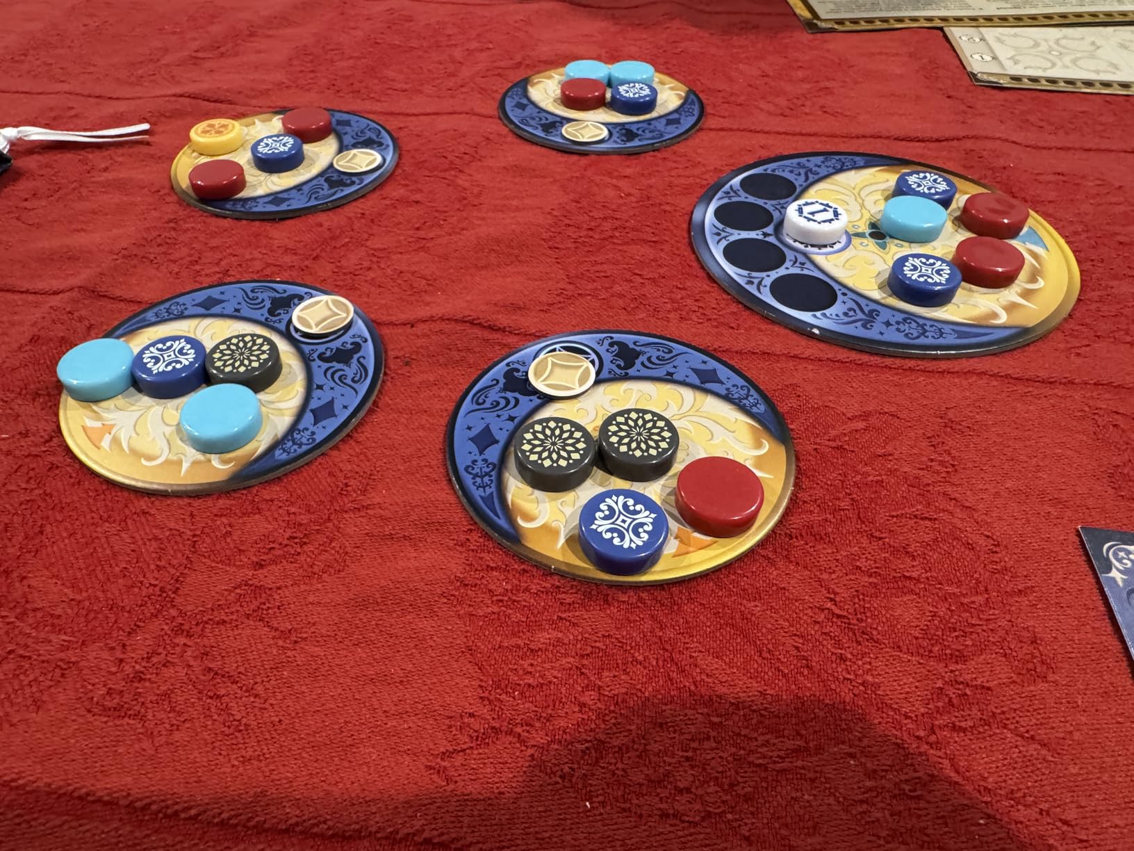 Asmodee Azul Duel Board Game - Competitive Head-to-Head Tile-Placement Strategy Game, Stunning Mosaic Art and Quick Gameplay for Kids & Adults, Ages 8+, 2 Players, 30-45 Minute Playtime customer photo 2