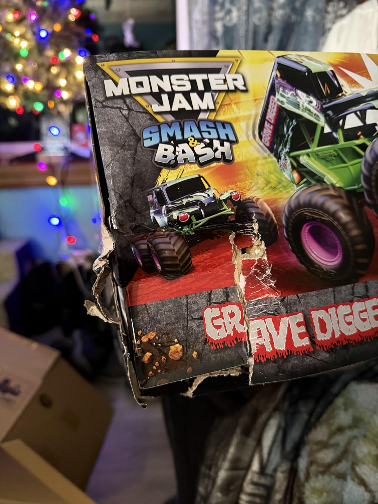 Monster Jam Smash & Bash Grave Digger RC Truck 1:15 Scale Vehicle customer photo 1