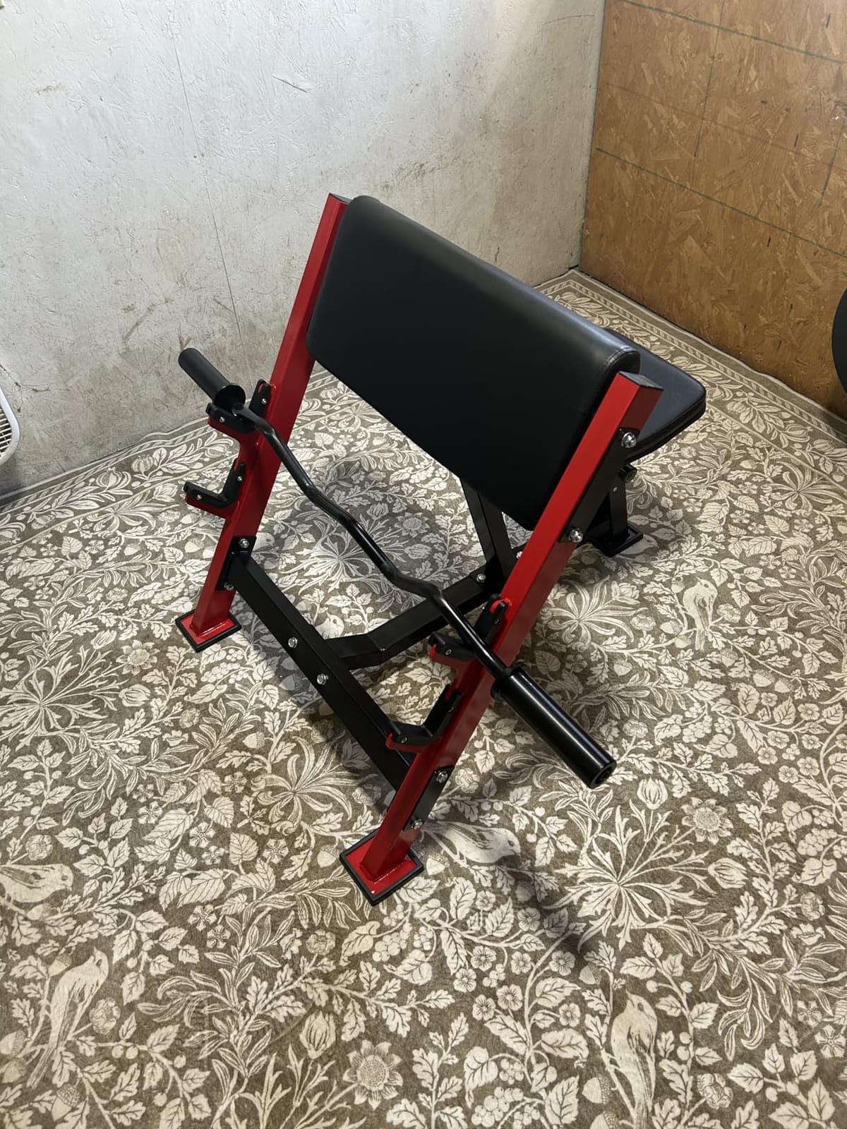VEVOR Preacher Curl Bench, Strength Training Benches, Max Load 660 LBS Home Gym Fitness Equipment, Seated Arm Isolated Barbell Dumbbell Bicep Station, Adjustable Weight Bench with Bar Holders customer photo 2