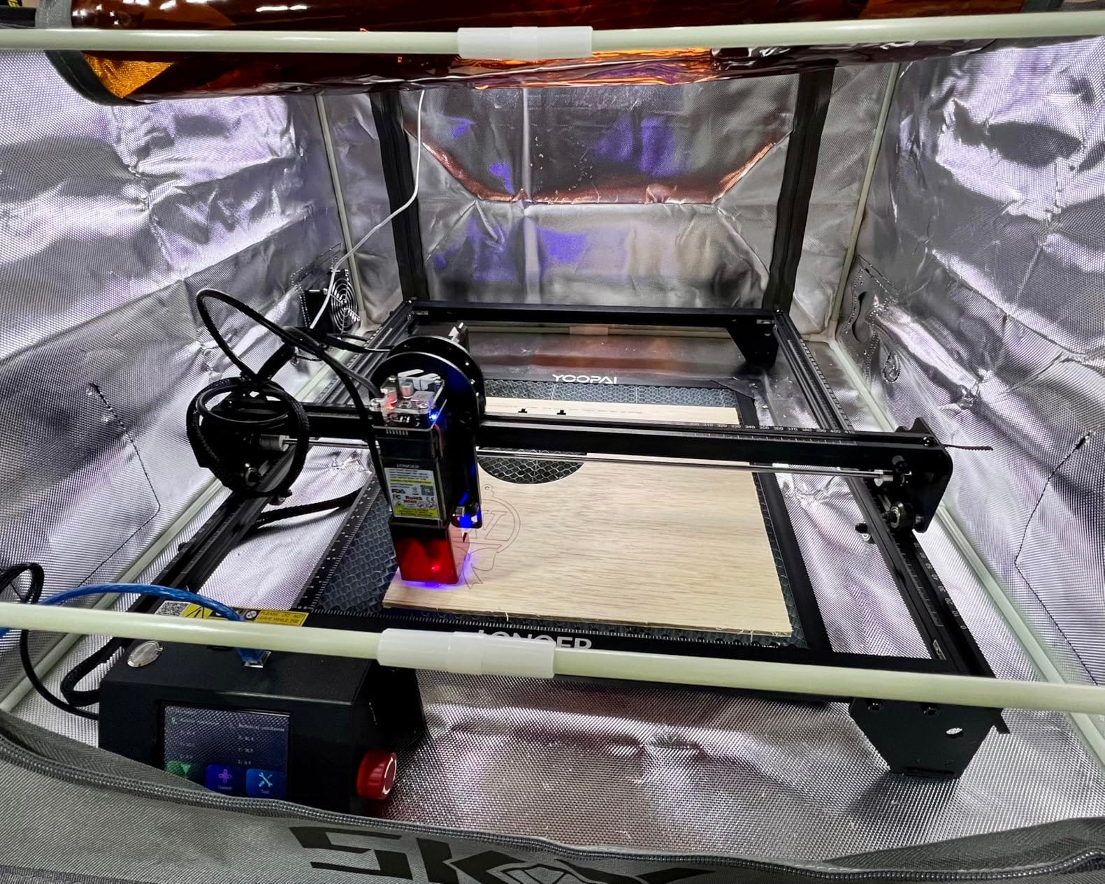 Skouphy Laser Engraver Tent, Fireproof and Dustproof Protective Enclosure with Exhaust Fan and Pipe for Most Laser Cutter, Insulates Against Smoke, Odor and Noise 28.3 x 28.3 x 15,7 inch customer photo 2