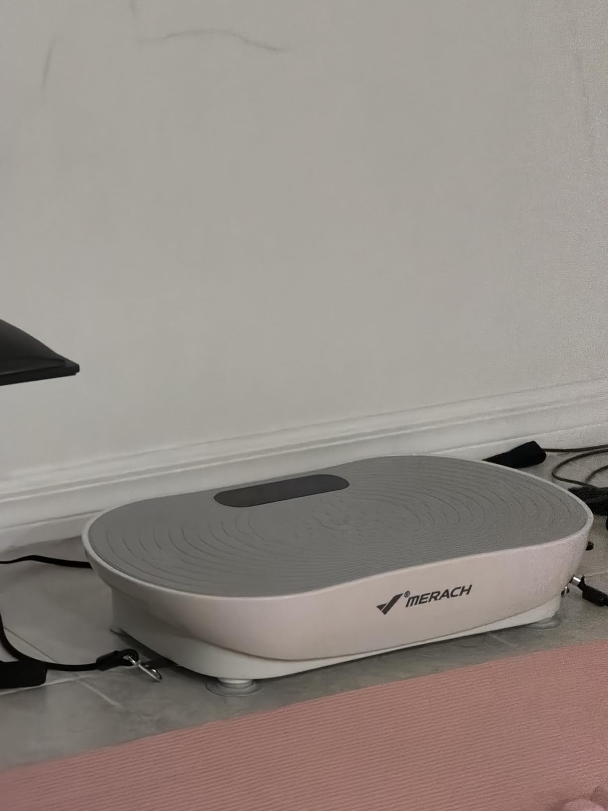 Merach V33 Pro Vibration Plate Exercise Machine with Touchscreen, 99 Speeds customer photo 2