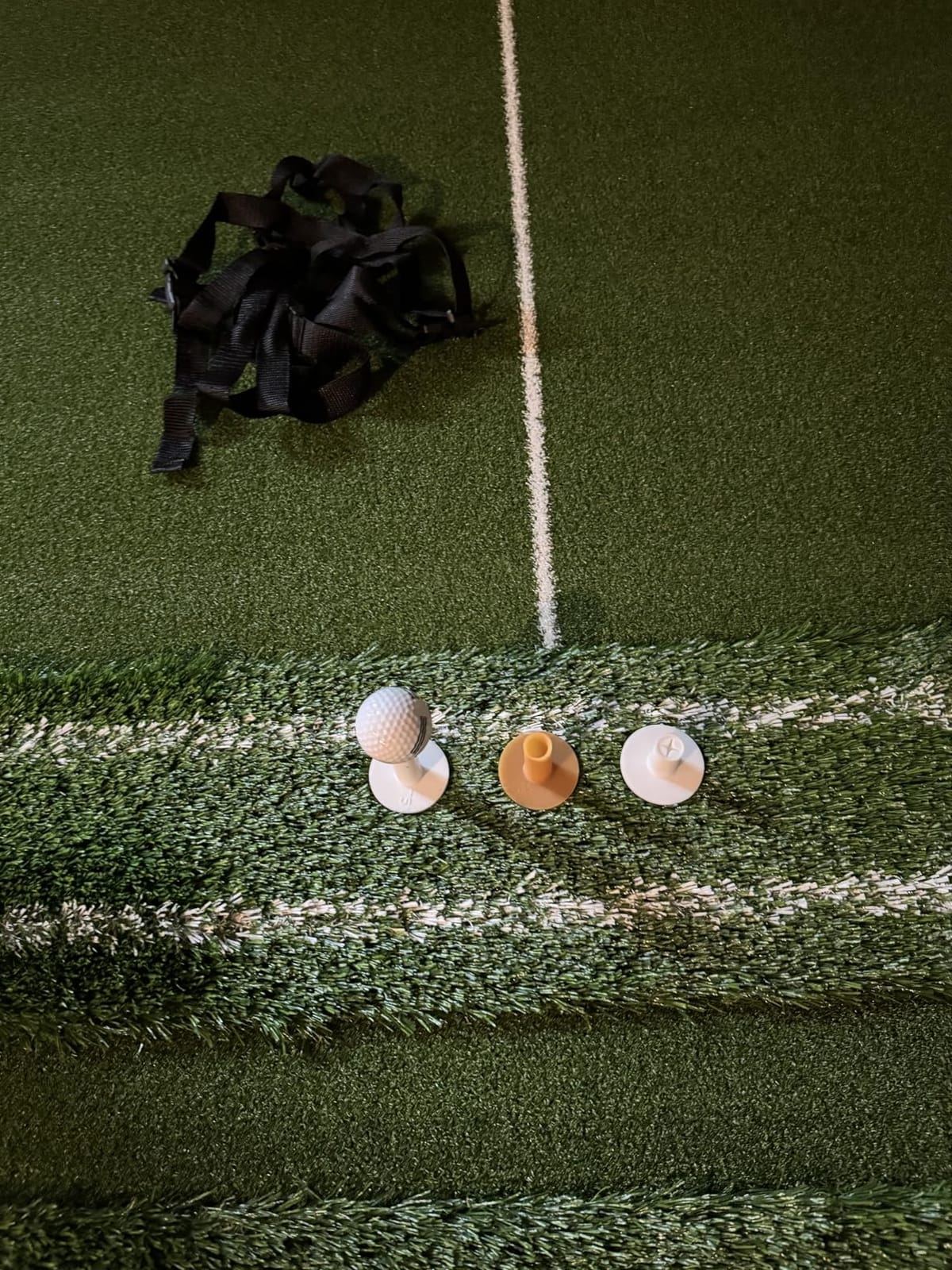Golf Simulator Impact Screen for Home & Garage Training, Indoor Practice Screen, 5X Thicker 3-Layer Design, 100% Clearer HD Projection, Tool-Free Quick Install, Multi-Scene Use as Unique Gifts customer photo 1