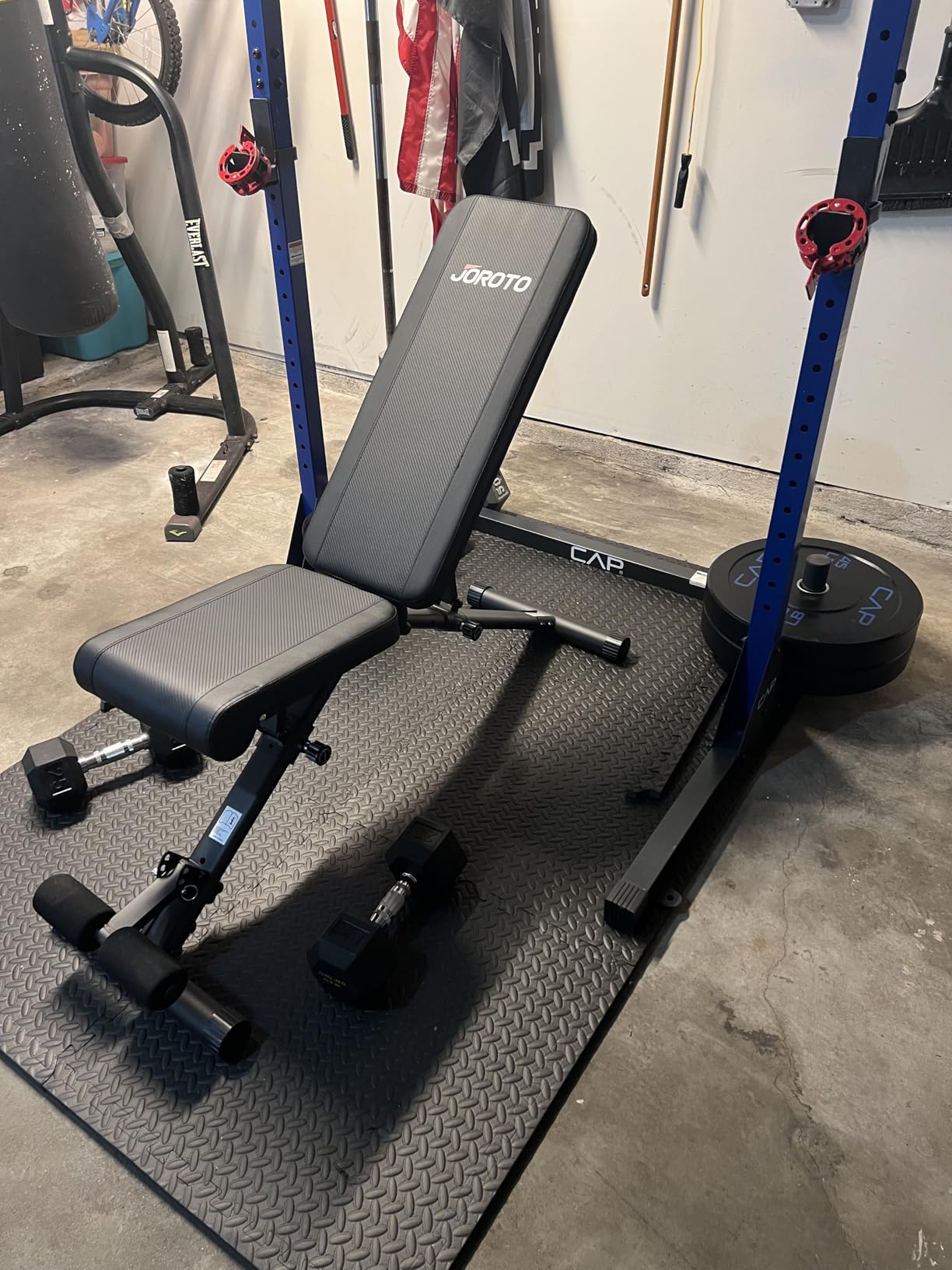 JOROTO Adjustable Weight Bench, Foldable Incline Decline Flat Workout Bench customer photo 2
