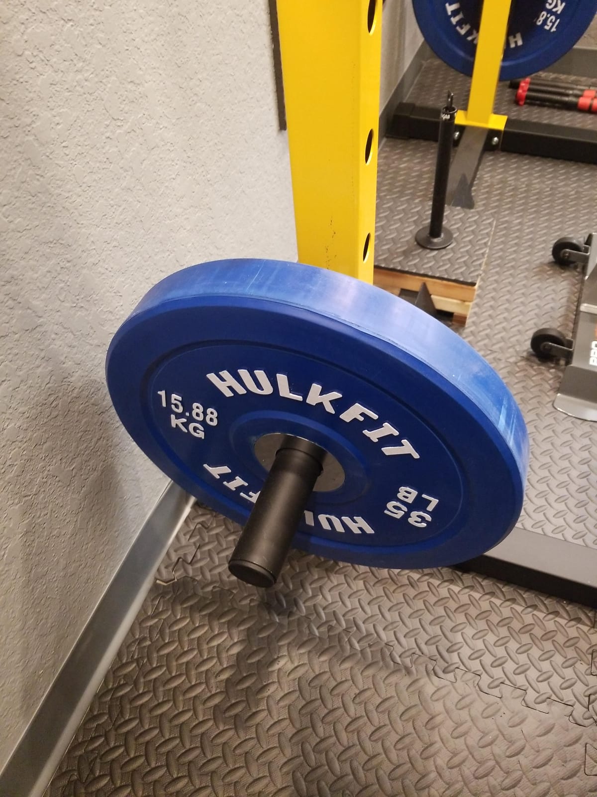 HULKFIT 2-Inch Olympic Rubber Weight Plates Sets, Bumper Plates Set with 7ft Bar, 100-390LB Set, Colored customer photo 1